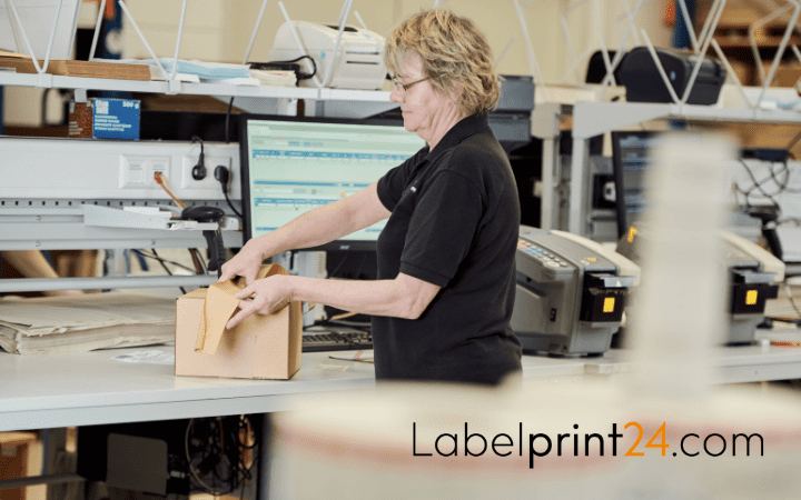 Pakete für den Versand vorbereiten bei Labelprint24